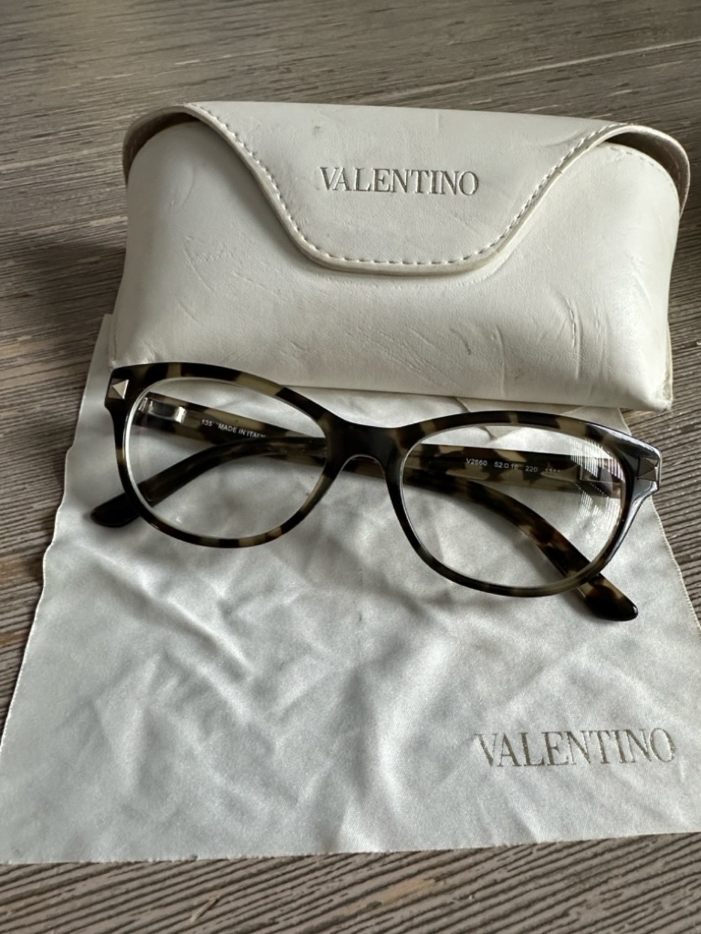 Valentino Tortoiseshell Cat-Eye Rockstud Optical Frames - Picture 2 of 8